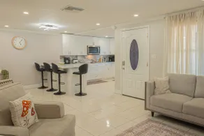 Home Luxury - Image 3