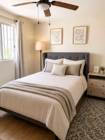 Sophisticated House | 2 Bedrooms + Parking | A/C - Image 5