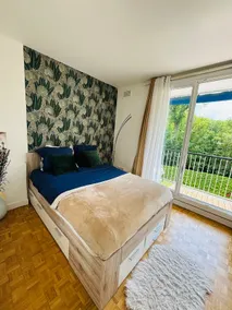 Near Palace of Versailles + balcony + free parking - Image 2
