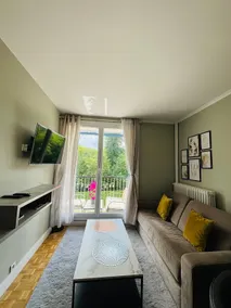 Near Palace of Versailles + balcony + free parking - Image 3