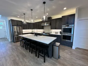 Custom-built Detroit Lake house -- walking distance to the lake and town! - Image 5