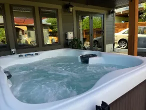 “The Beaver Den” Hot Tub, Kayaks, and Gazebo - Image 4