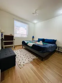Large Ground Floor Apartment with HS Wifi - Image 3