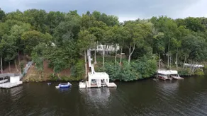 Lake Daze - Incredible 8 Bedroom Lake Gaston 5-star  Boat included in rental - Image 2