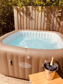 Family home, nr beach, hot tub, St Agnes Cornwall - Image 5
