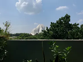 Lush green sunny peaceful central - lotus view - Image 2