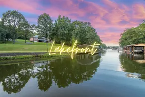 Lakefront | Hot Tub • Game Room • Kayaks - Image 2