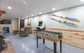 Getaway Chalet | Fire Pit, Near Lake & Ski Resorts - Image 3