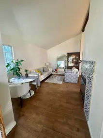 Entire House_Comfort Bungalow 2Bed 2Bath - Image 2