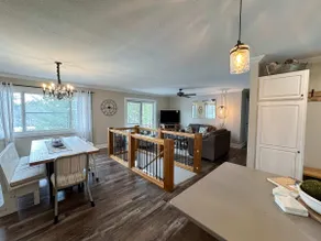 Iggy & Al's Treehouse: Northwoods Getaway - Image 4