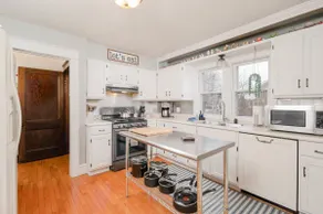Charming Downtown Family Home with 3 Season Porch - Image 3