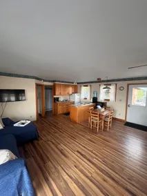 Cozy lakeside cottage - Image 2