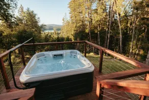 Lakeview lodge with hot tub near Rollins Lake - Image 5