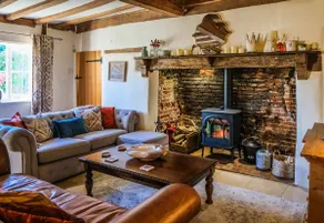 Wishing Well Cottage, Suffolk, Garden & Parking - Image 2