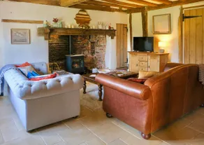 Wishing Well Cottage, Suffolk, Garden & Parking - Image 5