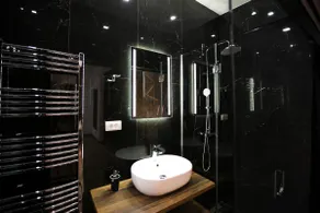 Stylish City Haven - Image 5