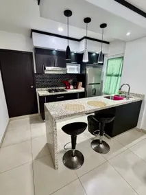 APT 4E-Private Residential-10 min. from Plaza Ceiba - Image 4