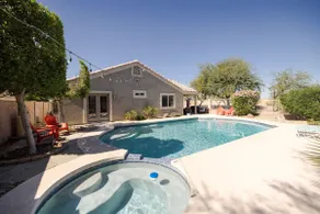 Pool/SPA, Garage, Tesla Charger, 2 Primary Suites - Image 5