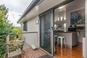 Olive Grove Cottage, Sunshine Coast Hinterland - Image 4