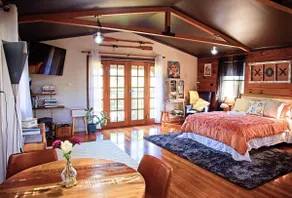 Olive Grove Cottage, Sunshine Coast Hinterland - Image 2