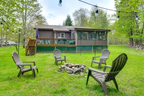 Peaceful Wooded Retreat at Lake Wallenpaupack! - Image 2