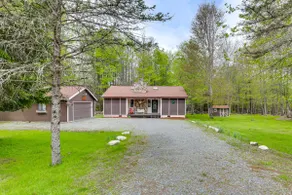 Peaceful Wooded Retreat at Lake Wallenpaupack! - Image 3