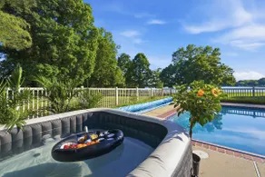 Waterfront Getaway w/ Pool + Beaches+ Hot Tub +BBQ - Image 4