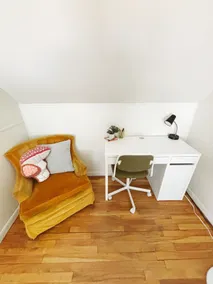 The House on the Hill: Clawfoot Tub + Coffee Bar - Image 2