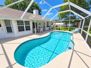 ☆☀︎❀Coastal Retreat! Heated Pool, Boat/RV Parking Double Lot, 3 miles to Beach! - Image 3