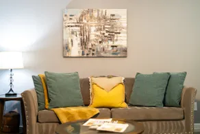 Cozy, modern 2 story townhome! - Image 5