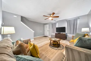Cozy, modern 2 story townhome! - Image 3