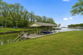 Cedar Creek Lakefront | Dock, Fire Pit, 2 Homes - Image 4