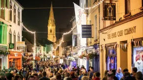 Ennis, 4 minute walk to Downtown - Image 2