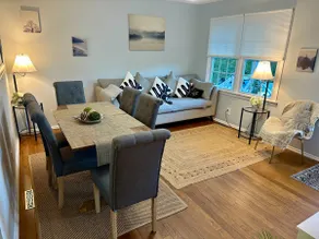 Beautiful and cozy house very close to lake - Image 2