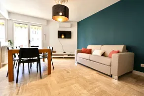 6 pers. Apt. • Center • Air con. • Parking • Sea 100 m away - Image 2