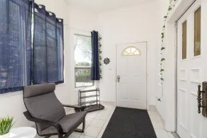 Opal House w/ Honeymoon Suite! | Unit D - Image 4