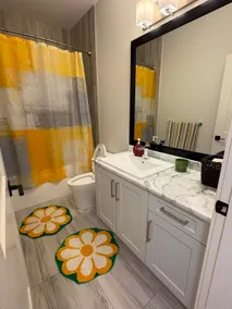 Cozy Home| Free Parking| Burke Mountain, Coquitlam - Image 4