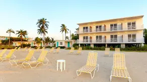 Rare Gem! 4 Units, Free Parking, Pool + Breakfast! - Image 5