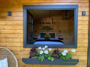 Unique private chalet in the heart of nature - Image 4