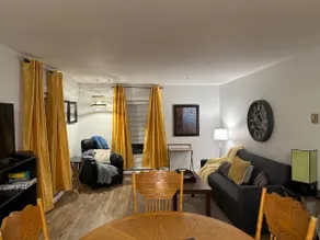 Lovely 2 Bedrooms loft in Downtown Dalhousie - Image 5