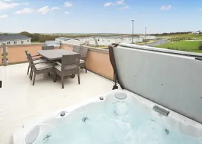 Truro Premier Lodge - Image 2
