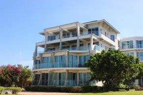 Luxury penthouse , beachfront, Nilaveli, Srilanka. - Image 4