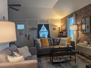 Relaxing 2 bedroom cottage w/ hot tub and air hockey/ping pong table - Image 3