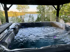 Luxurious Panoramic View Beach Lake SPA Gaming - Image 3