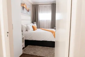Modern apartment near Ferndale on Republic mall - Image 3