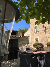 Mas de la Roche (Fayence) Renovated farmhouse from 1750, - Image 2