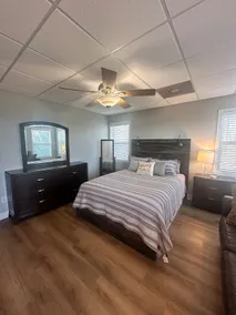 Bohemian Hideaway, Mountain and Valley Views, Pet Friendly - Image 3