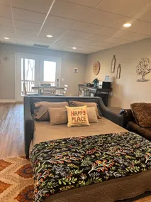Bohemian Hideaway, Mountain and Valley Views, Pet Friendly - Image 4