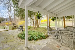Historic 1800s Cornwall-On-Hudson Cottage! - Image 2
