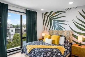 Bright & Airy Loft Huge Patio, Gym, Pool, Parking - Image 2